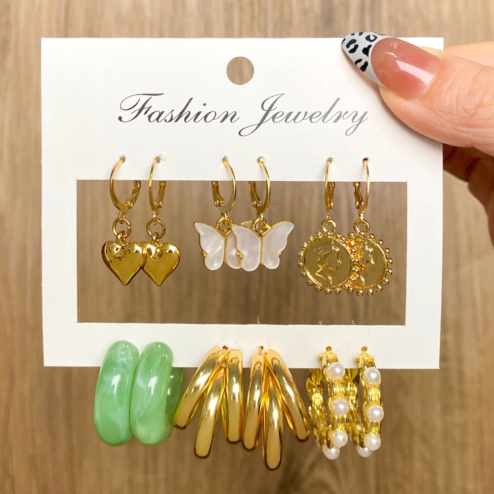 12pcs / Set Anting Bentuk Kupu-Kupu Aksen Mutiara Bahan Akrilik Gaya Vintage Untuk Wanita