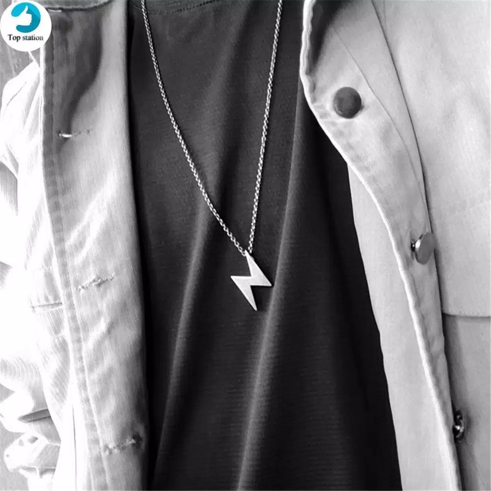 Kalung HipHop Rantai Dengan Liontin Lightning Gaya HipHop Fashion Pria dan Wanita