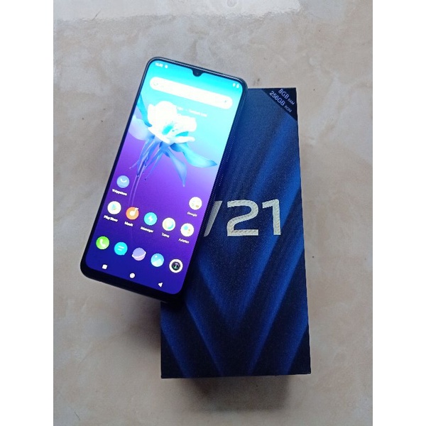 vivo v21   ram  8/256