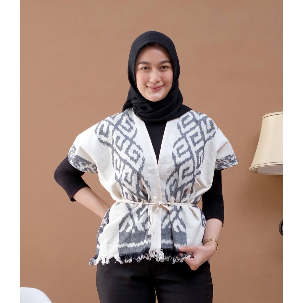 OUTER AMANDA TENUN IKAT TALI KEISHAN.ID UNISEX SONGKET JEPARA TORAJA PRIA WANITA LOMBOK SUMBA MALAYSIA || OUTER TENUN || OUTER TENUN WANITA || BOLERO TENUN || BOLERO TENUN WANITA