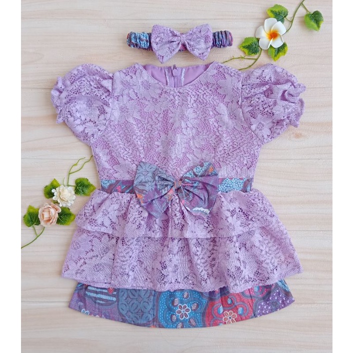 Baju Kebaya Bayi / Kebaya Anak Perempuan / Setelan Kebaya Anak Larisa warna Lilac