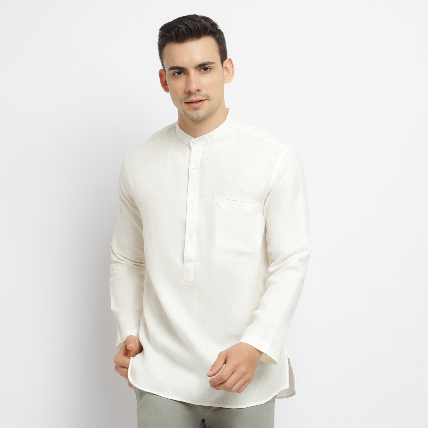 Kemeja Putih Pria