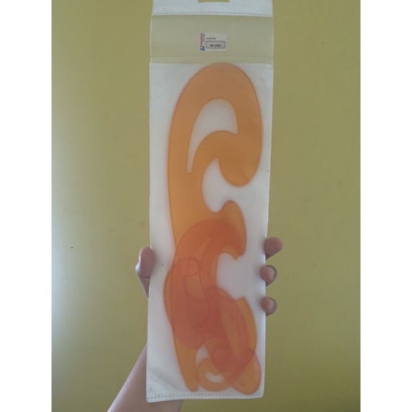 

Penggaris Pola Jahit dan Desain French Curve Rotring