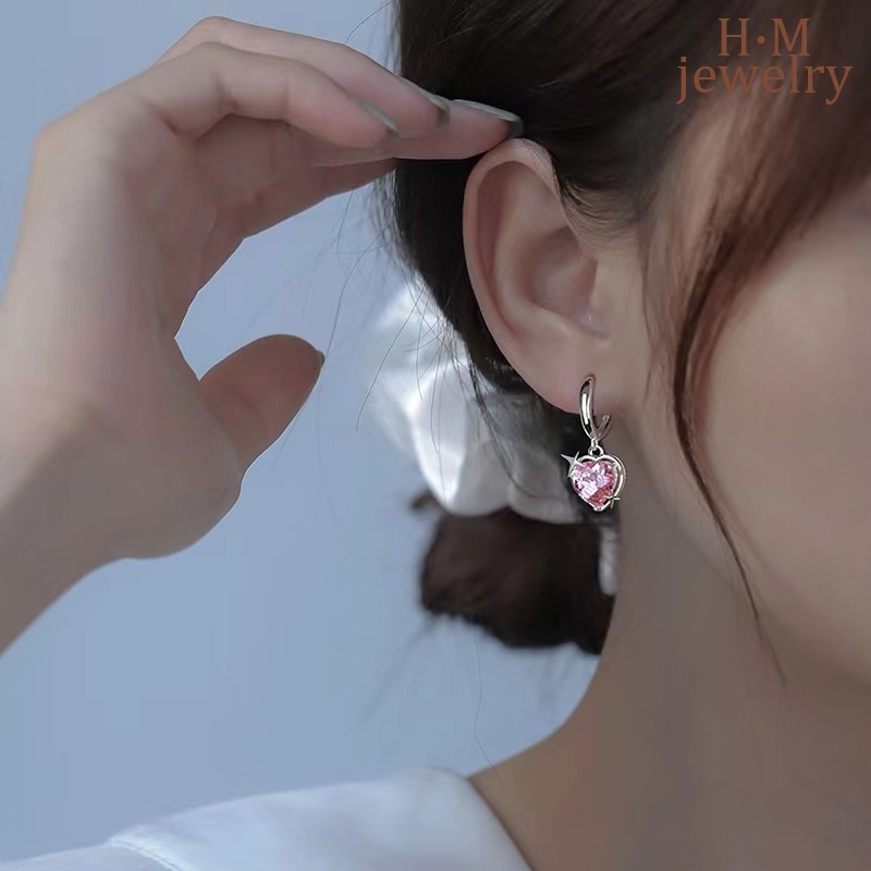 Anting Tusuk Bentuk Hati Aksen Berlian Imitasi Warna Pink Untuk Wanita