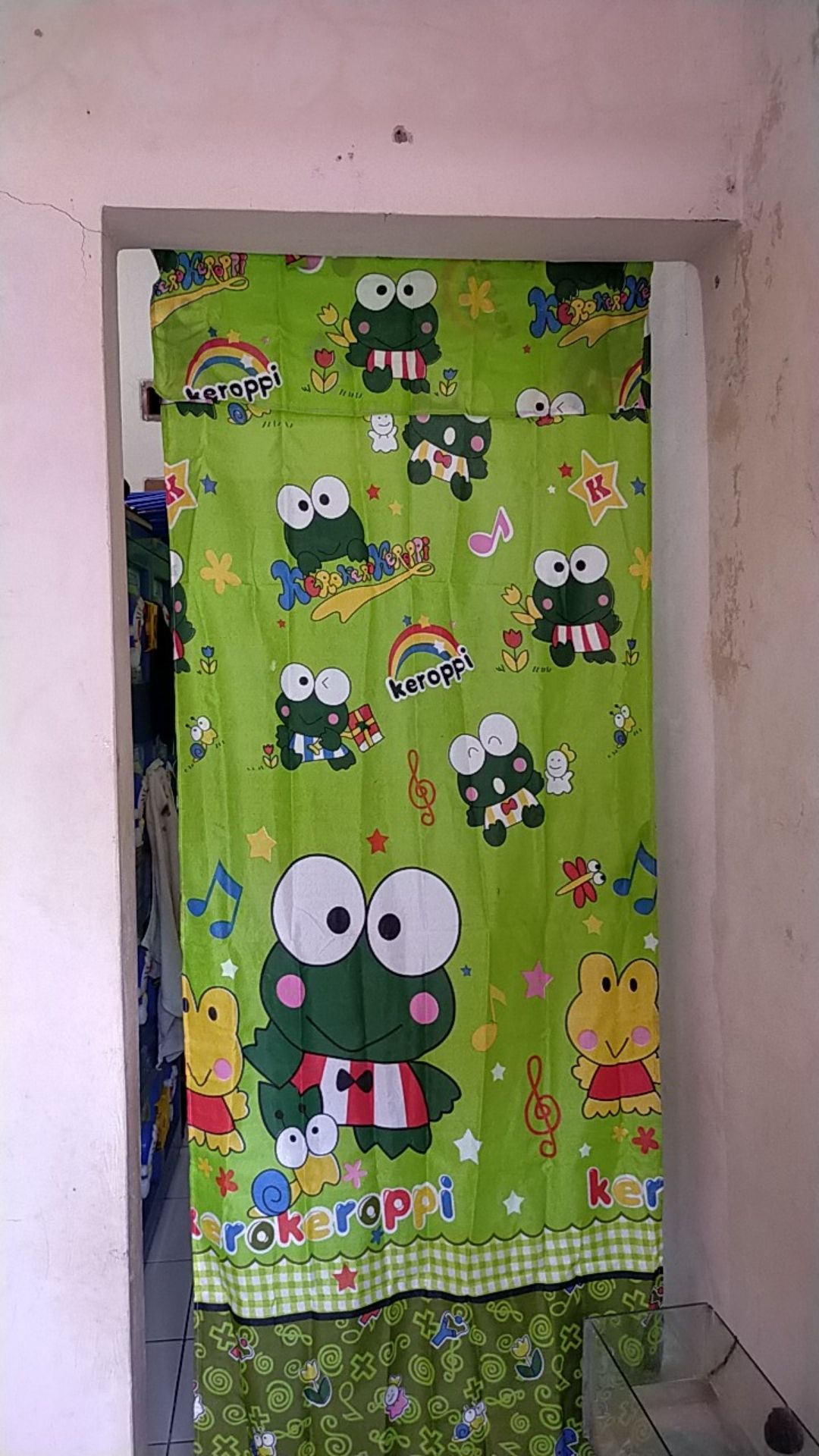 Gorden Pintu Hordeng Rumbai Rempel Jendela Karakter Kain Catra