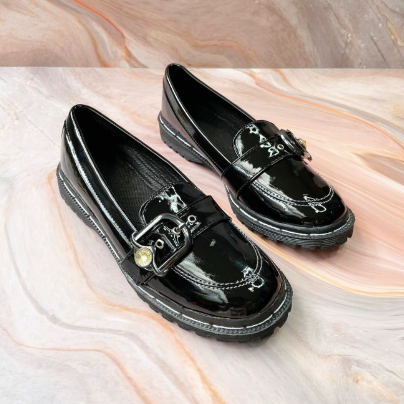 Big Ramadhan Sale Sepatu Loafers Wanita / Sepatu Docmart MAYA / Bisa Bayar Di tempat(cod)