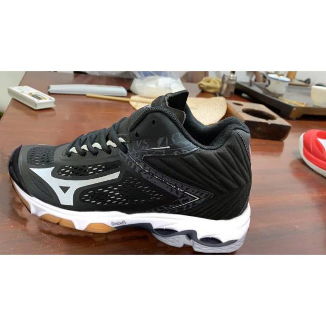 Mizuno wlz 5 mid terbaru PREMIUM-sepatu premium murah-sepatu mizuno voli-sepatu voli terbaru