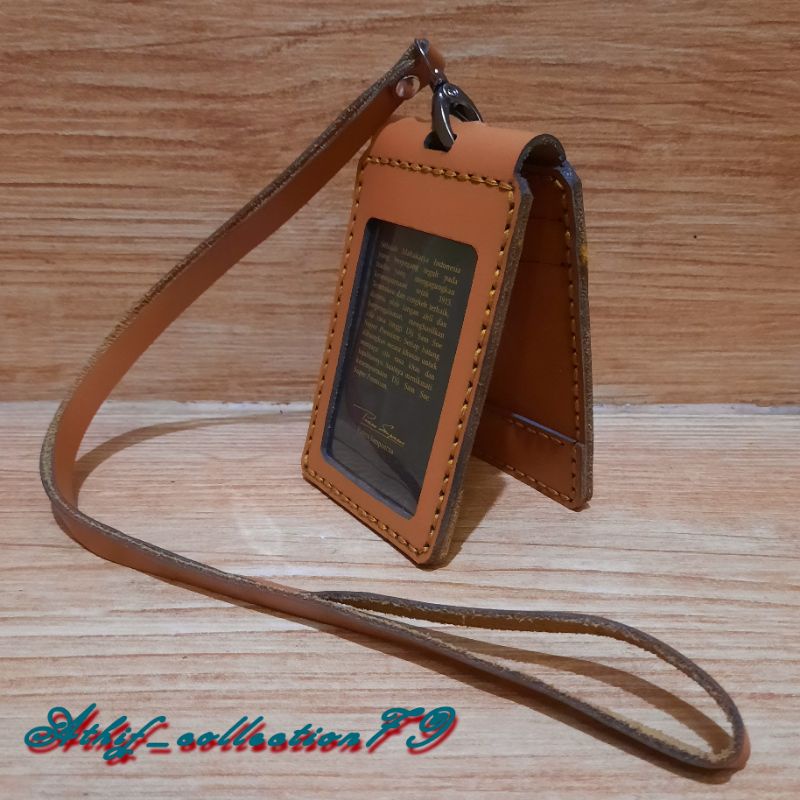 

Tempat Id Card Kulit Asli Polos Lipat Gantungan ID Card Kulit Asli Lipat