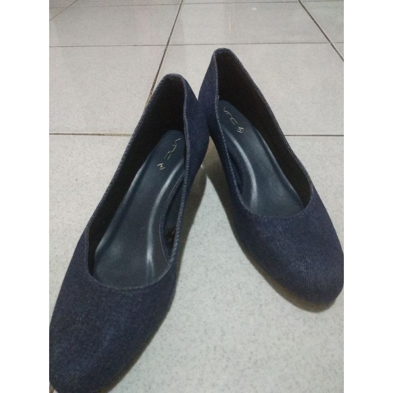 Preloved sepatu VNC heels pendek