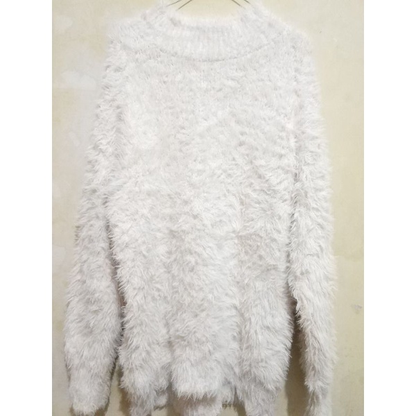 fuzzy / sweater bulu bulu (rajut bulu)