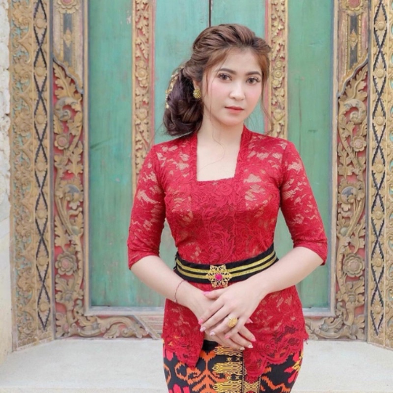 Kebaya Bali Kutubaru Brokat Sofia Strait