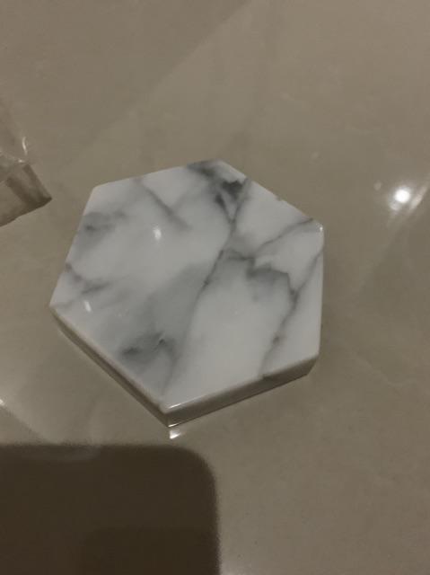 Carrara Hexagon Marble Coaster 10 Cm | Tatakan Gelas Marmer