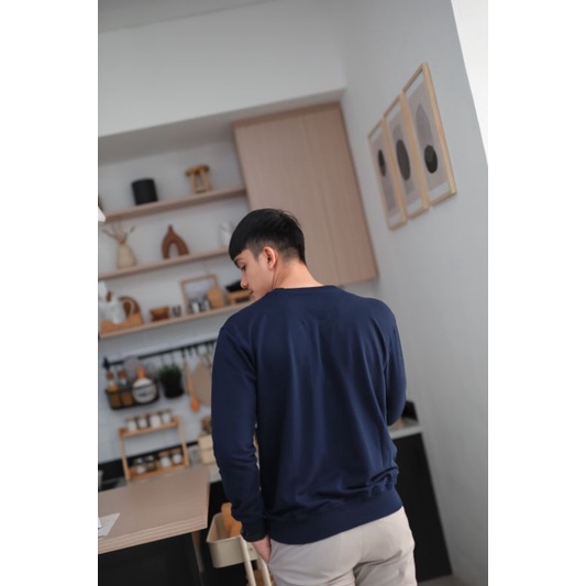 Mubeng Crewneck Comfy Navy