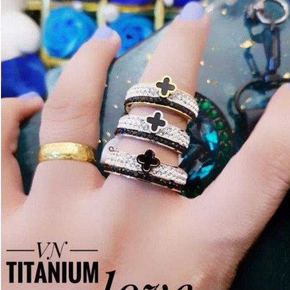 Titanium cincin 1947