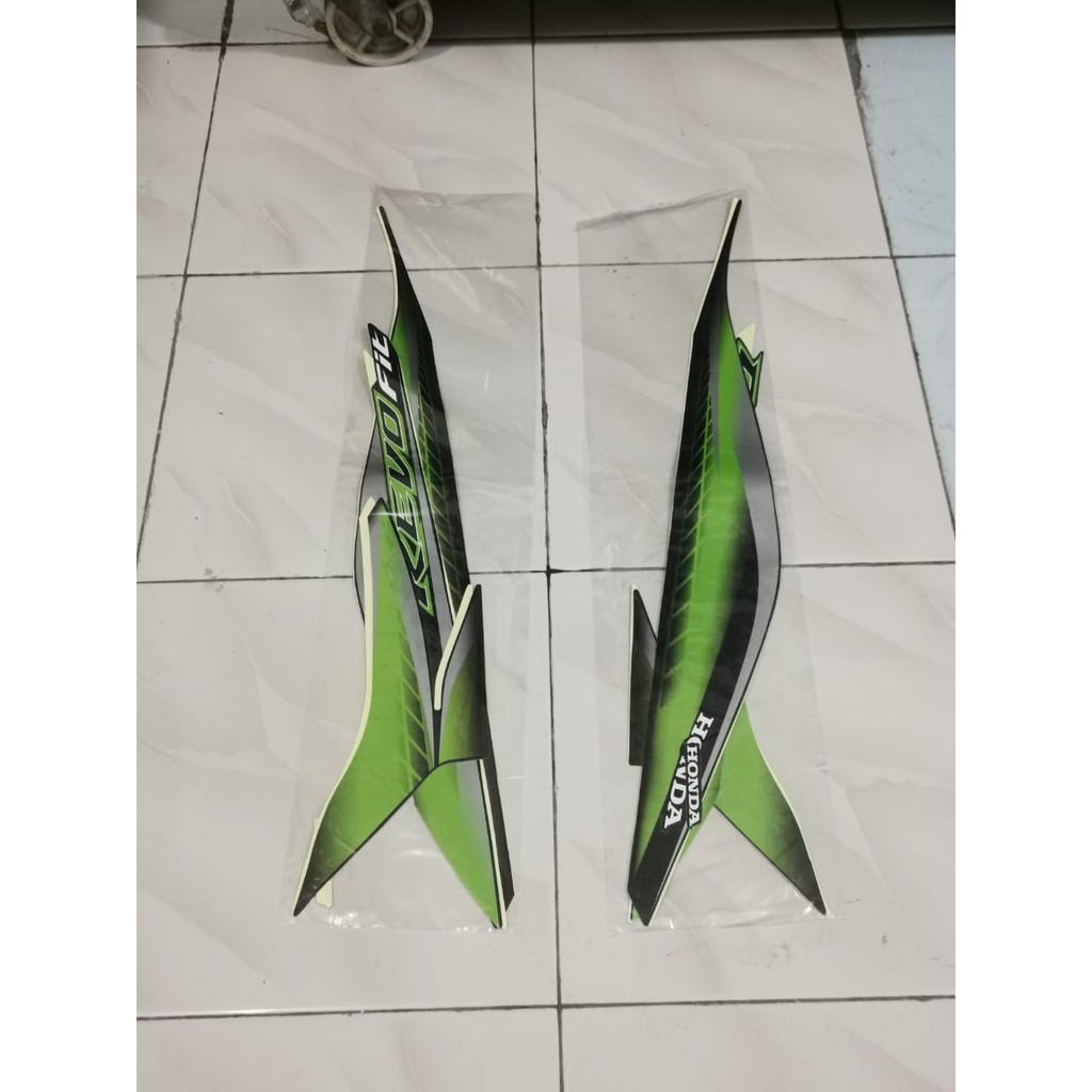 Stiker Bodi Lis Body Striping Revo Fit 2011 Hijau