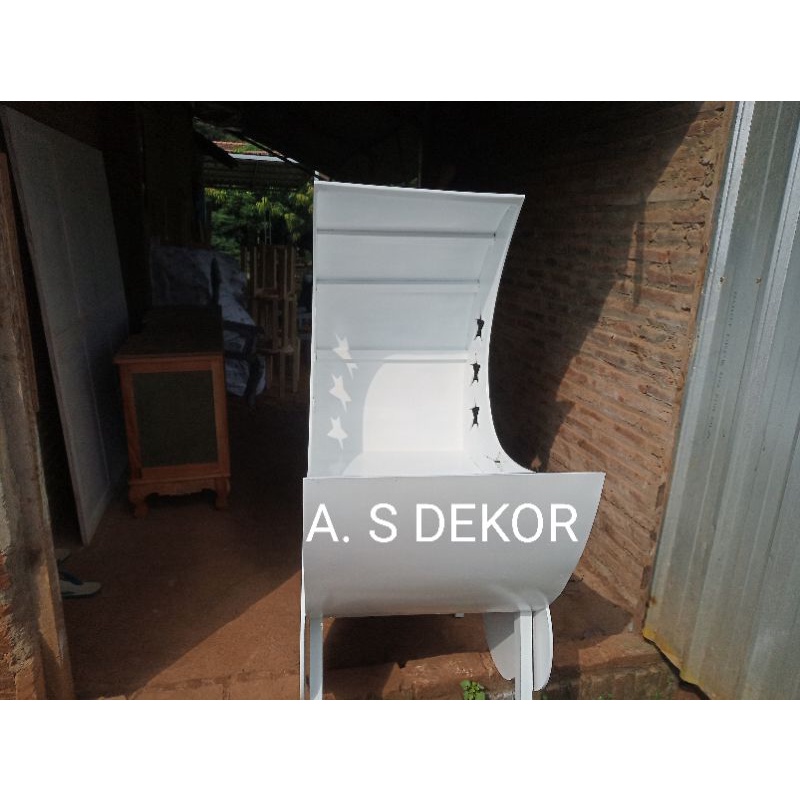 TEMPAT TIDUR BAYI CANTIK/TEMPAT TIDUR BAYI BULAN SABIT KAYU JATI