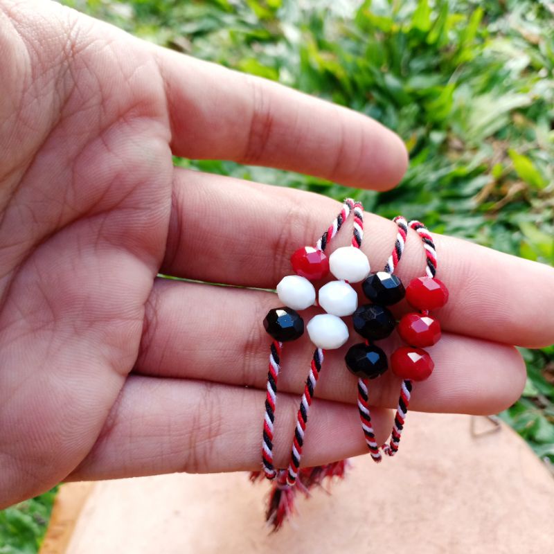 Gelang Tridatu Ulir Rumbai Kristal / Gelang Tridatu Khas Bali / Gelang Kristal / Gelang Tridatu Custom / Oleh Oleh Bali / Tridatu Bali Murah / Gelang Cewek / Kerajinan Khas Bali / Gelang Tridatu Bali Murah / Gelang Bali Tiga Warna / Craftdewata