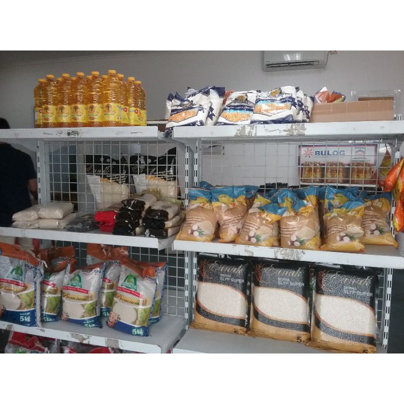 

beras, gula, minyak goreng, tepung, daging