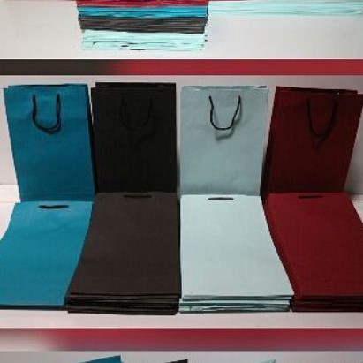 

Paperbag ukuran 26x10x36 kertas warna polos Dove Rp 60000/12tas