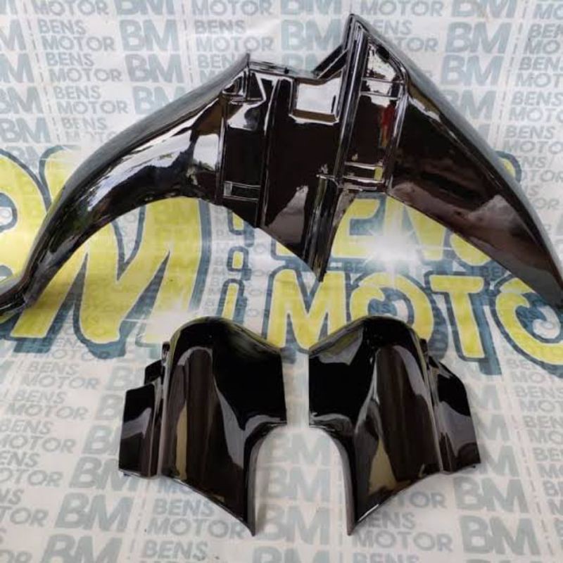 spakbor depan Jupiter z 2005 Hitam