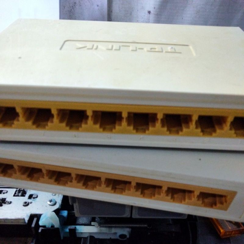 switch hub TP-LINK 8port bekas