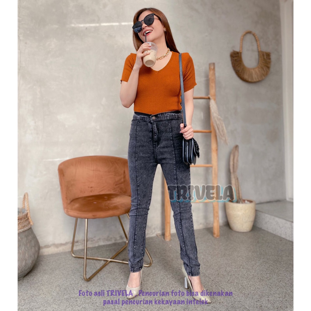 TRIVELA - HW TULANG SNOW / HIGHWAIST JEANS TULANG