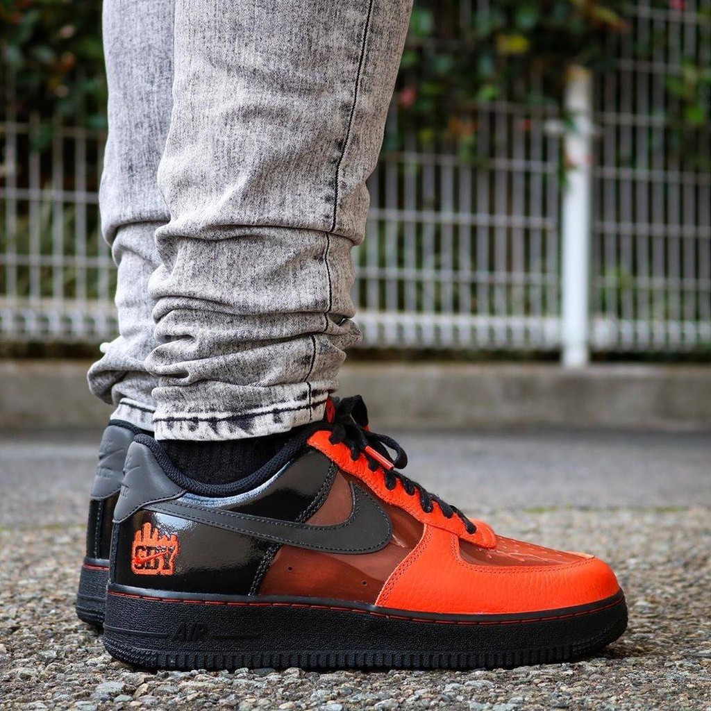 SEPATU NIKE AIR FORCE 1 SHIBUYA HALLOWEEN "BLACK/ORANGE" FOR MEN PREMIUM HIGH QUALITY