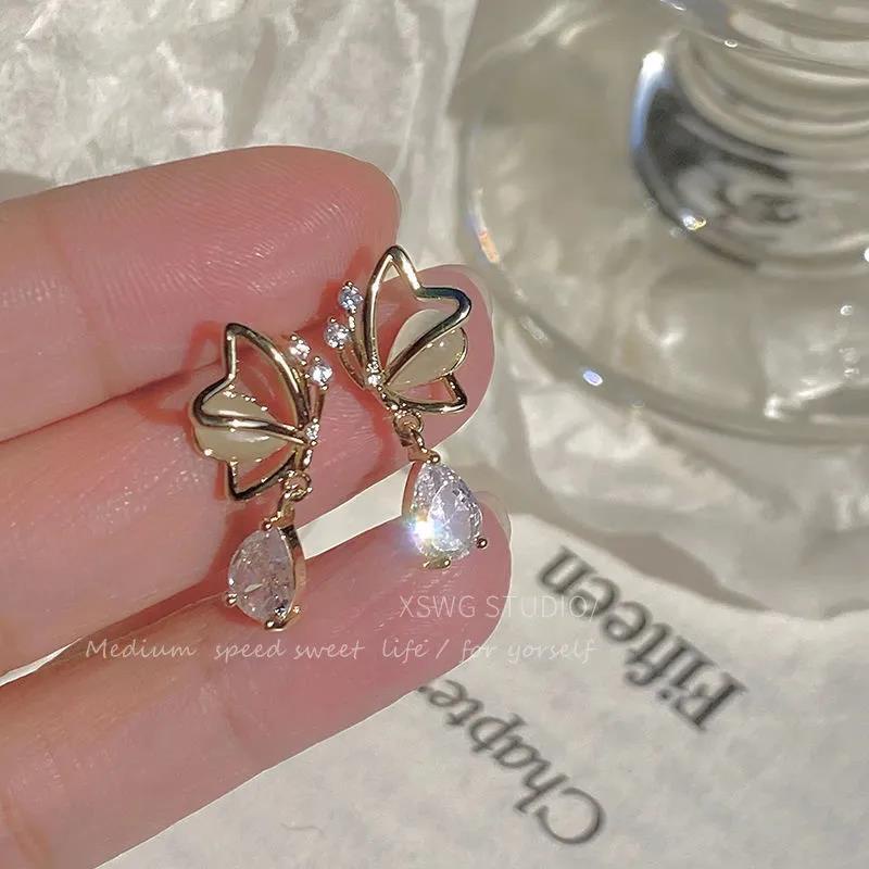 Anting Tusuk Bentuk Tetesan Air Opal Lembut Untuk Wanita