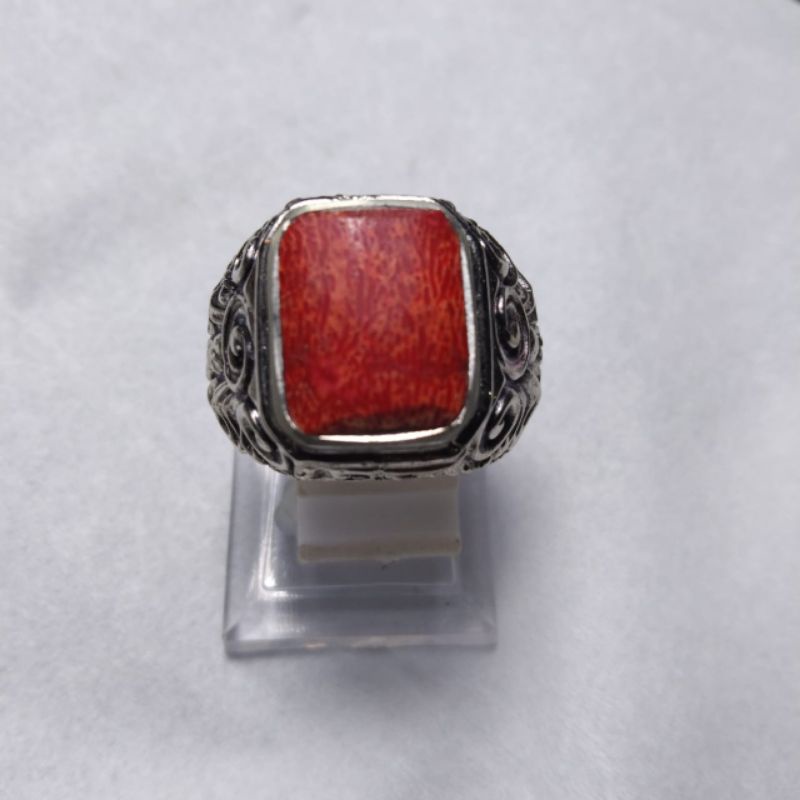 Cincin batu marjan kotak