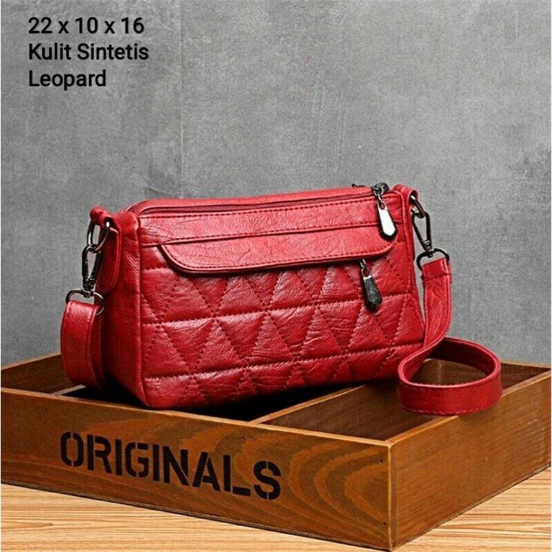 Triangle bags tas selempang wanita slingbag kulit tas polos simple elegant tas kondangan triangle