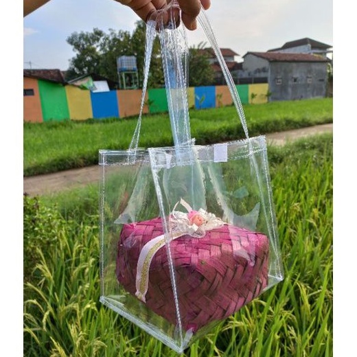 

PROMO BANTING HARGA 20×15×20 Tas Mika PVC Polos Goodie Bag Hampers