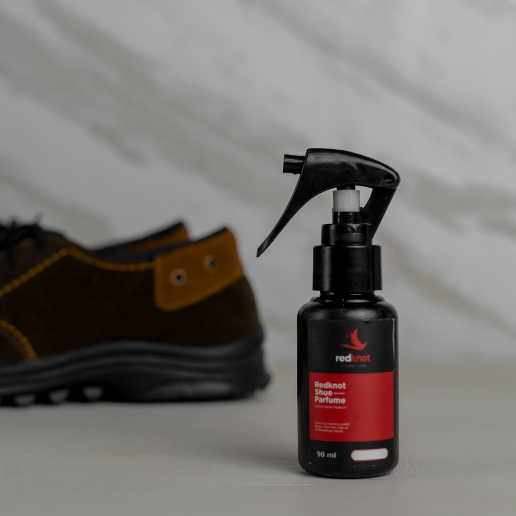 

Redknot Parfum Sepatu - Menghilangkau Bau Sepatu, Supaya Gak Malu Ketika Pacaran Atau Bertamu