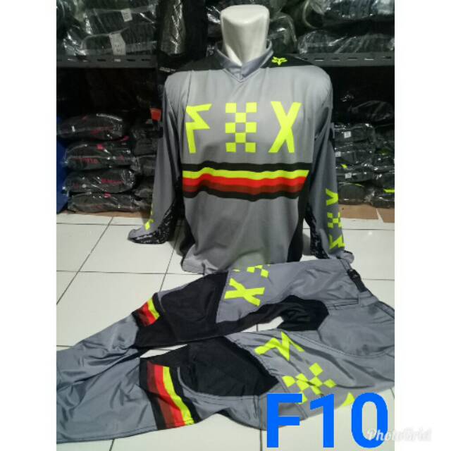 Jersy jerset cross f10 motif