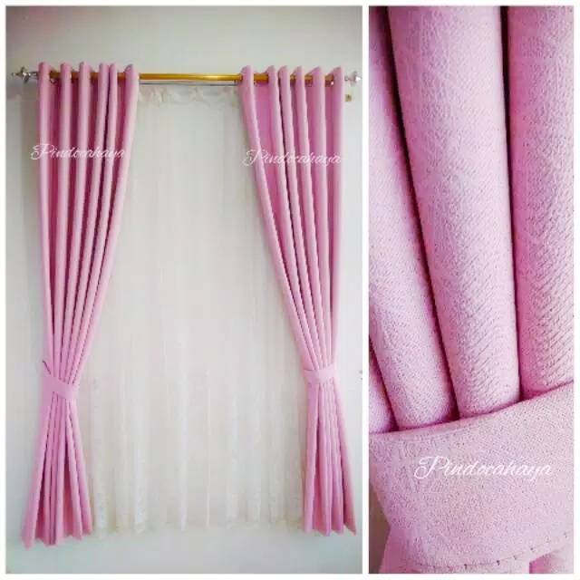 Gorden jendela pintu blackaut embos polos warna pink model Gorden jendela pintu blackaut embos polos warna pink model