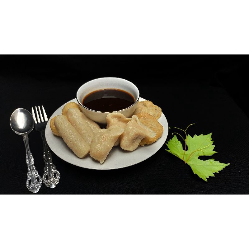 

PEMPEK ASLI IKAN TENGGIRI ISI 10 BIJI