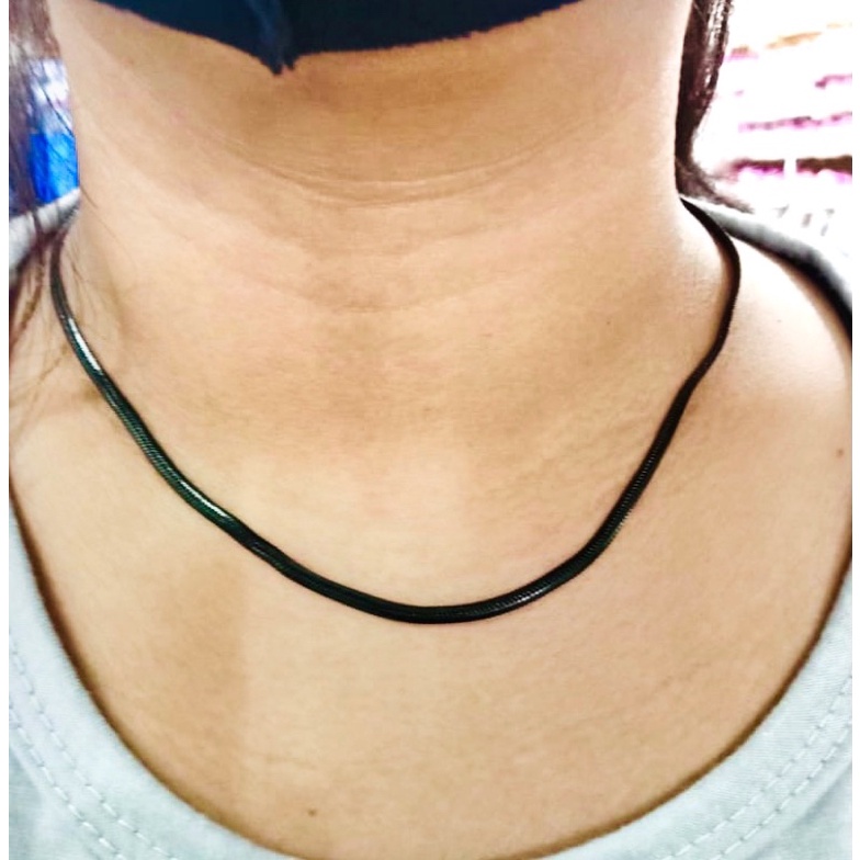 kalung titanium//kalung belut pipih hitam//titanium//kalung