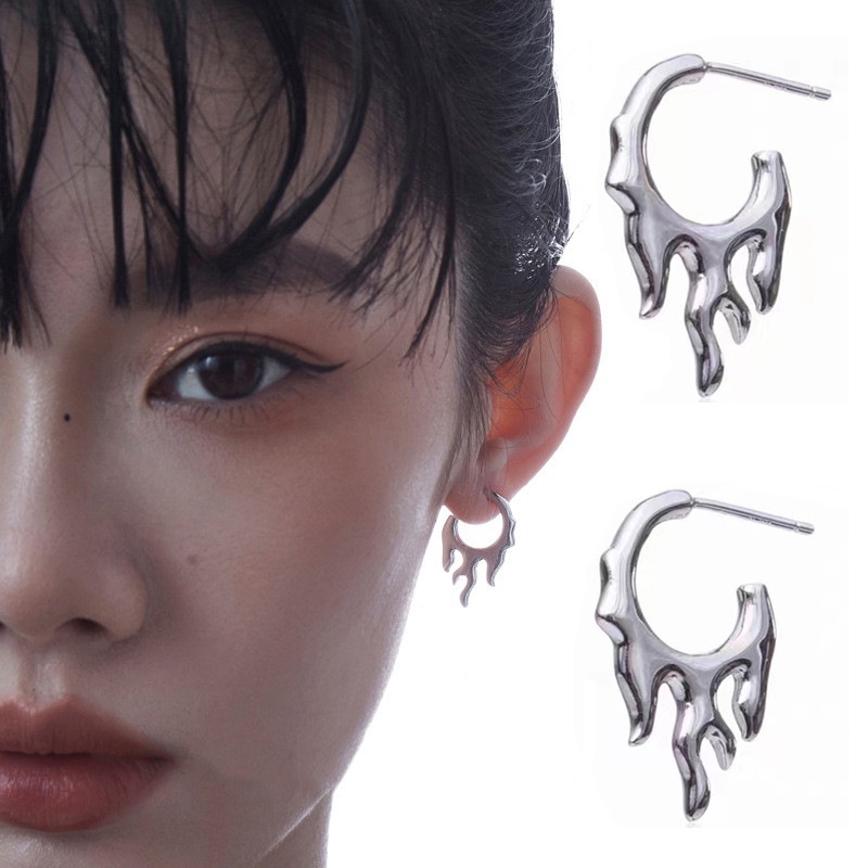 Anting Stud Bentuk C Kecil Tidak Teratur Bahan Logam Gaya Punk Gotik Untuk Wanita