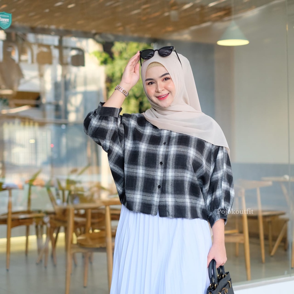 Tamara batwing kemeja crop kotak flanel wanita