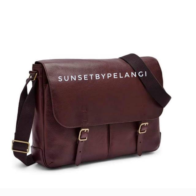 Tas Fossil Cowok
Buckner Messenger Black Cherry