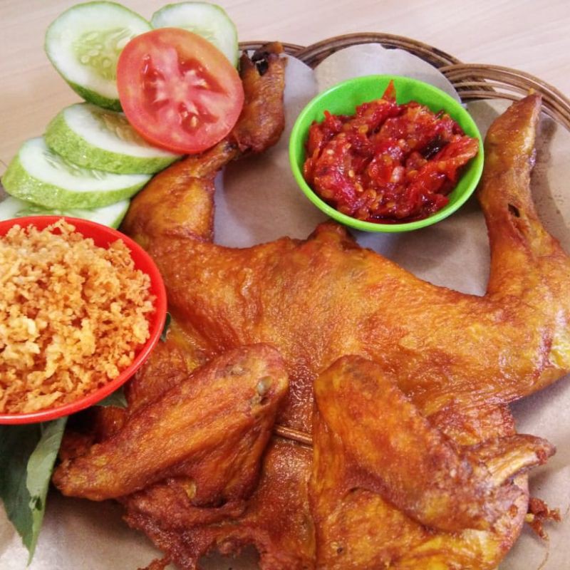 

Ayam Bakar Kalasan / Ayam Goreng Kalasan per ekor