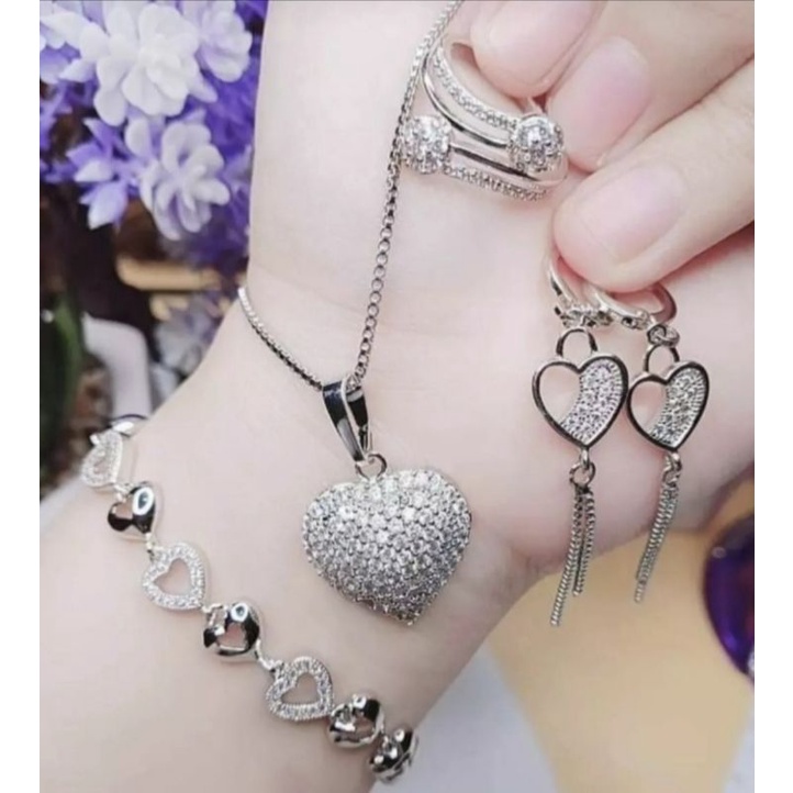 set perhiasan wanita Perhiasan set motif love silver