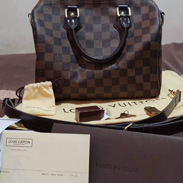 AUTHENTIC LV SPEEDY 25
