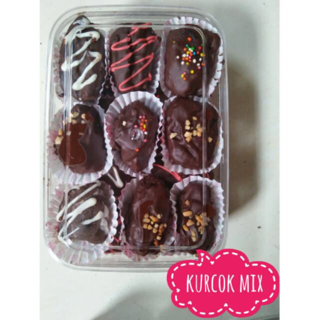 

Kurma coklat isi mix