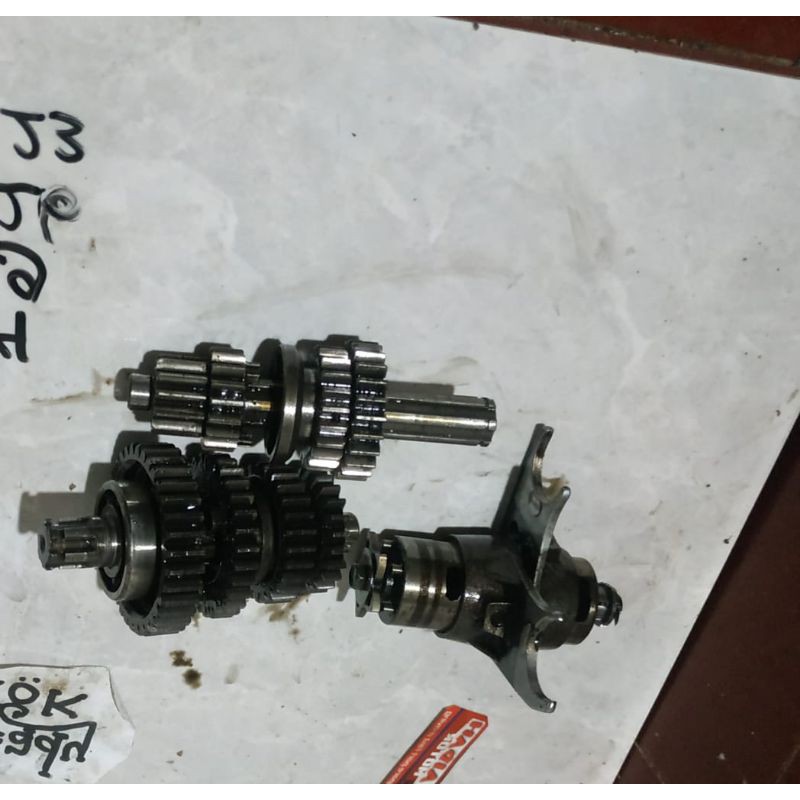 Gigi rasio gir transmisi c70 c700 c800 supercup 4speed satu set komplit