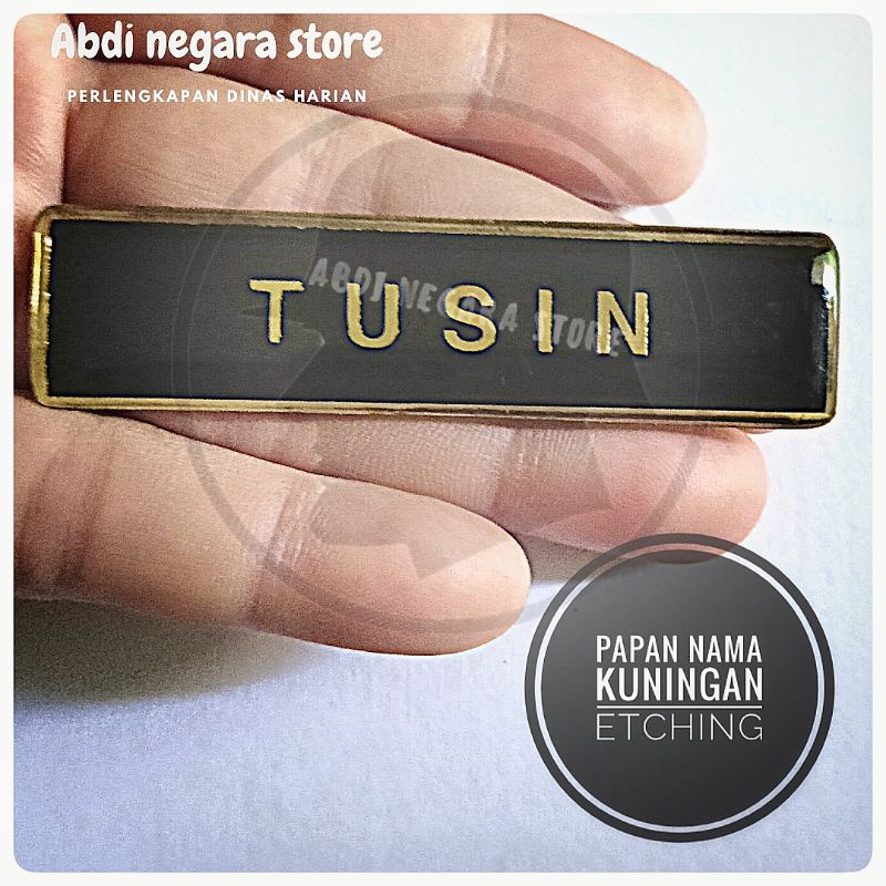 

Papan nama dada Kuningan - Etching
