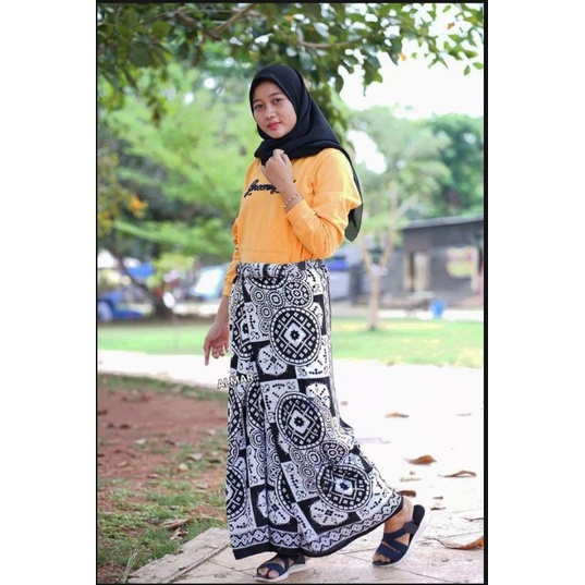 SARUNG BATIK SANTRIWATI