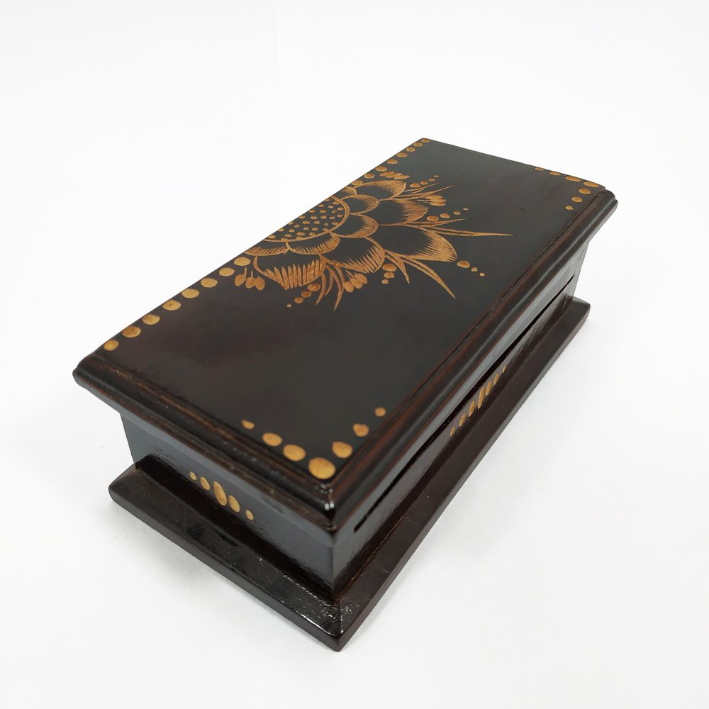 Kotak Box Kayu Jati Ukir Cukit Tempat Penyimpanan Perhiasan Pernak Pernik Pusaka Antik