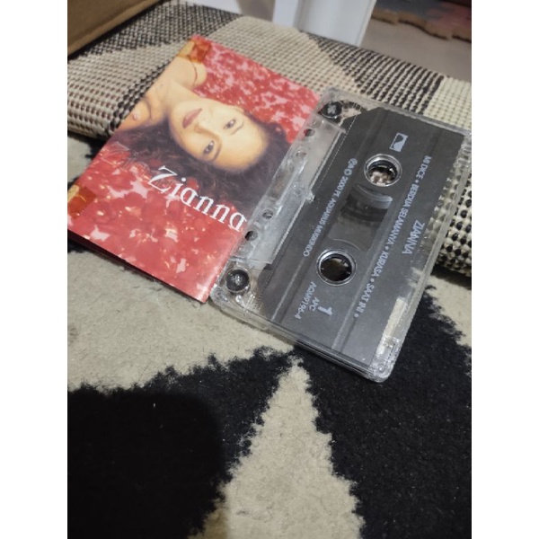 kaset pita zianna