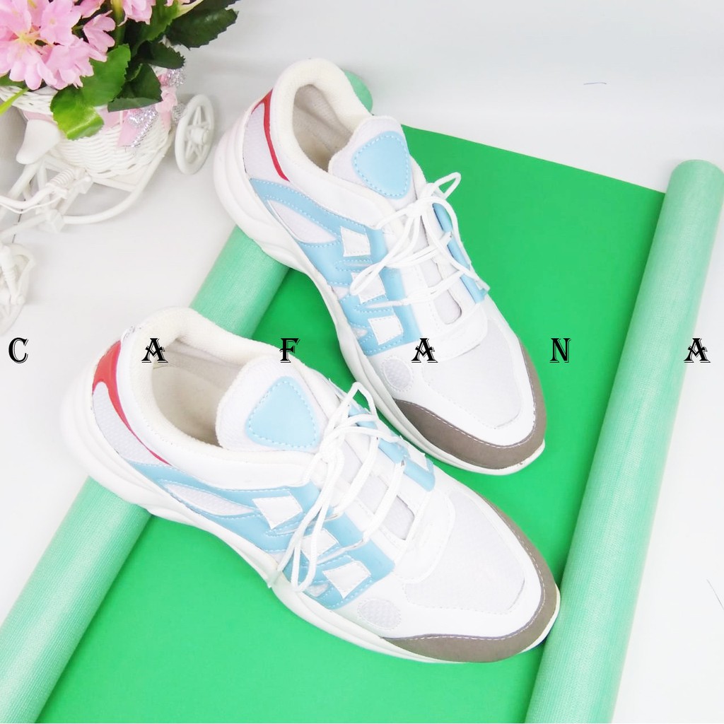 Sepatu Sneakers Wanita Namira SDS329