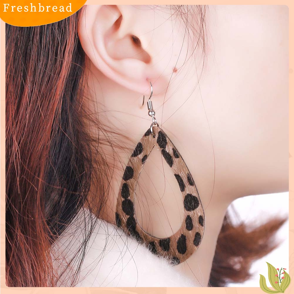 Fresh| Anting Kait Gantung Wanita Bahan Kulit Imitasi Desain Print Leopard Untuk Hadiah